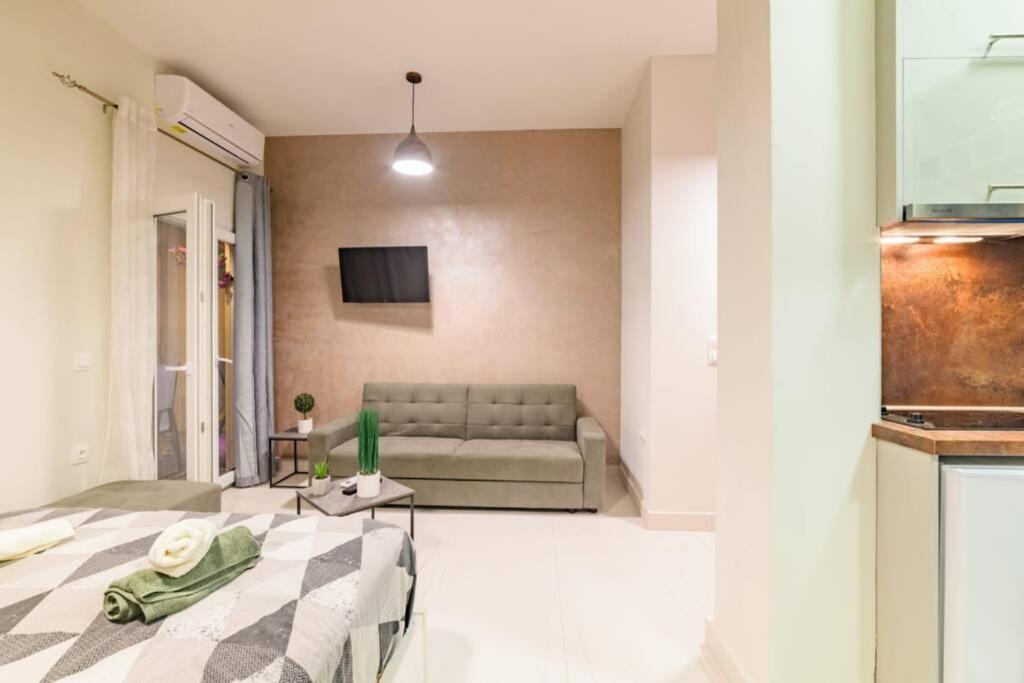 Bella Partenza Studio *